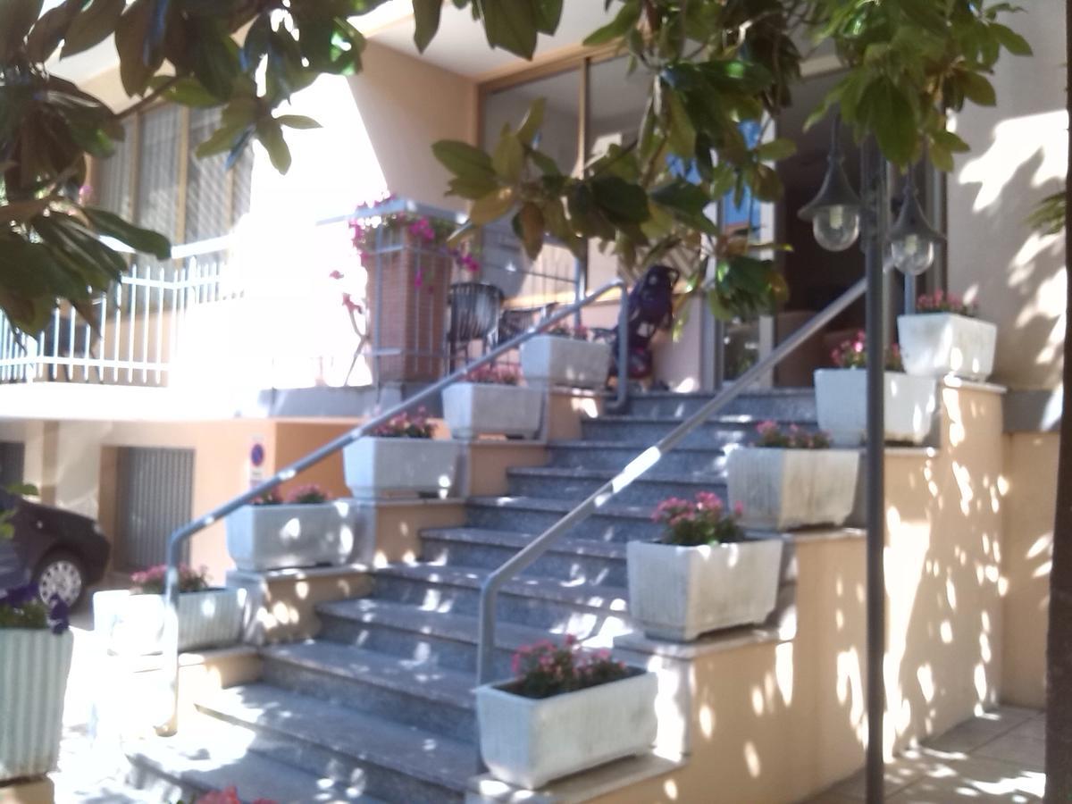 K2 Hotel Каттолика Экстерьер фото